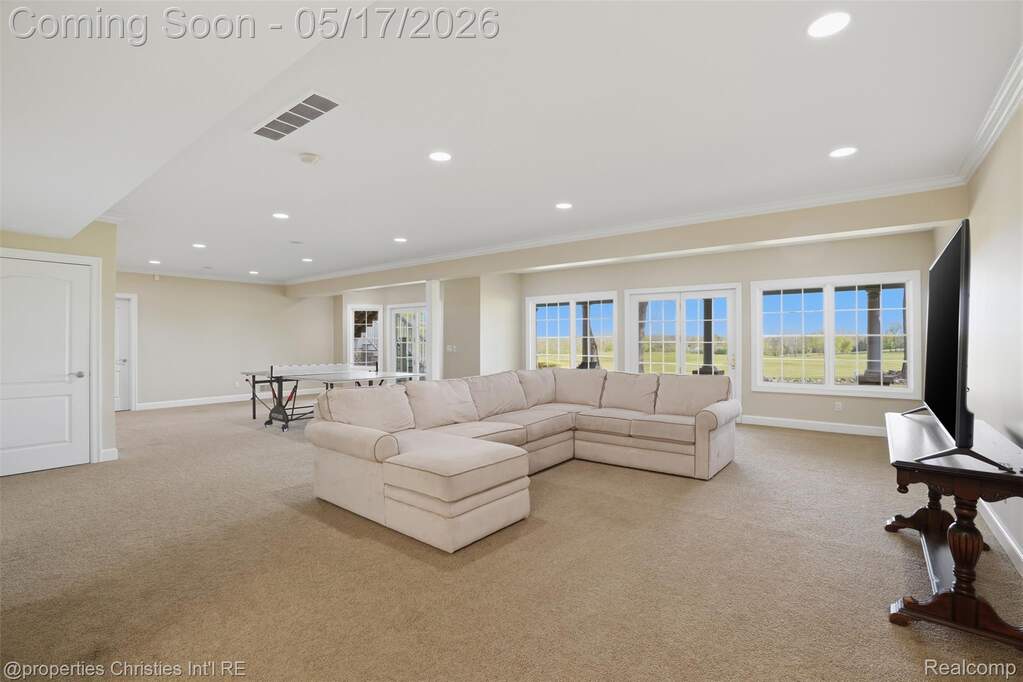 5 Bedroom Single Family Home/House's Image 43