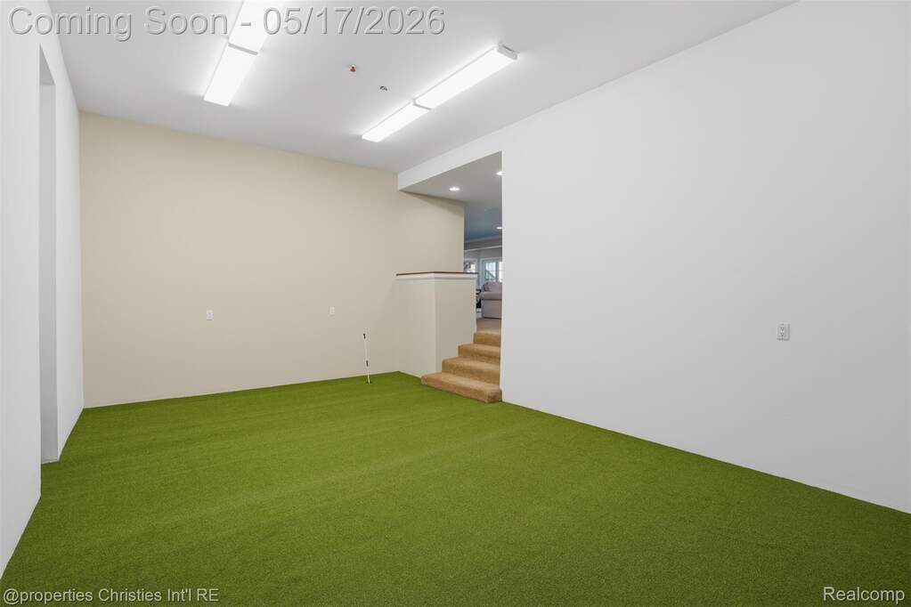 5 Bedroom Single Family Home/House's Image 45