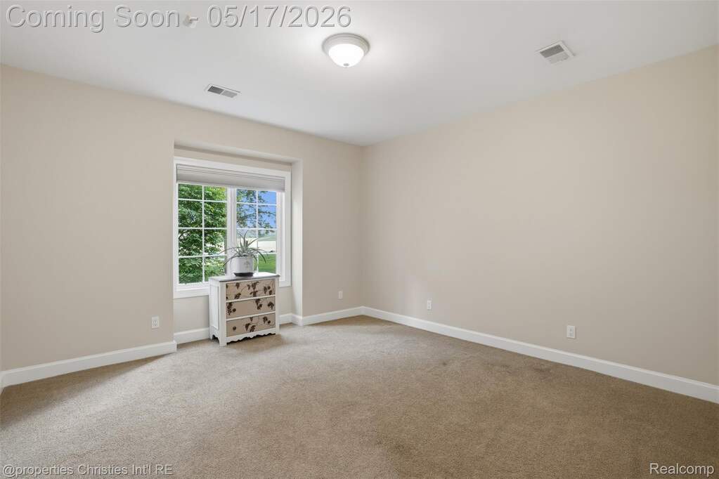 5 Bedroom Single Family Home/House's Image 46