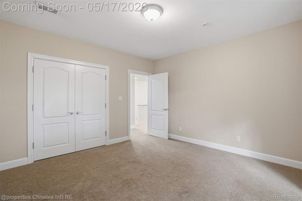 5 Bedroom Single Family Home/House's Image 47