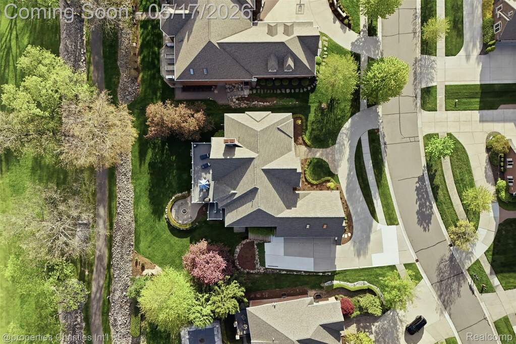 5 Bedroom Single Family Home/House's Image 64