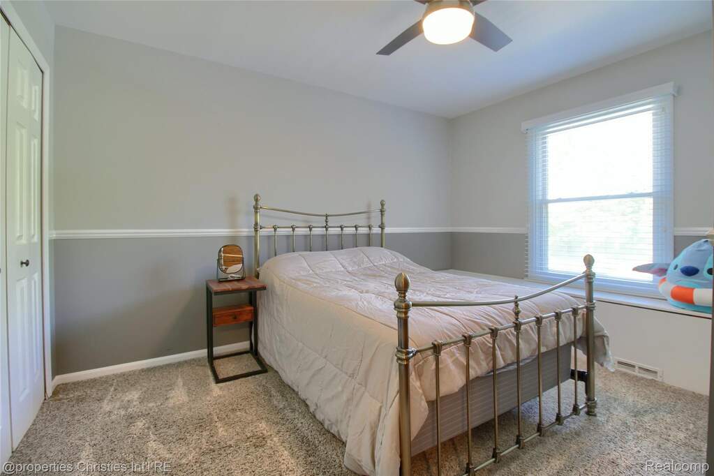 4 Bedroom Single Family Home/House's Image 26