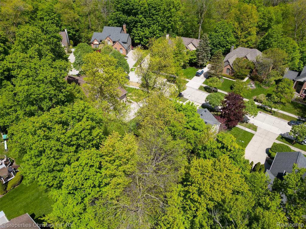 4 Bedroom Single Family Home/House's Image 50