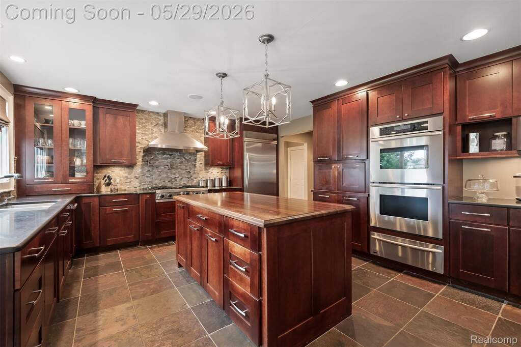 4 Bedroom Single Family Home/House's Image 13