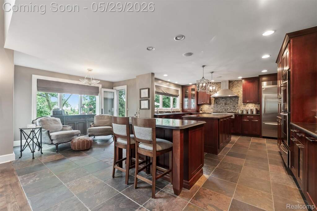 4 Bedroom Single Family Home/House's Image 14