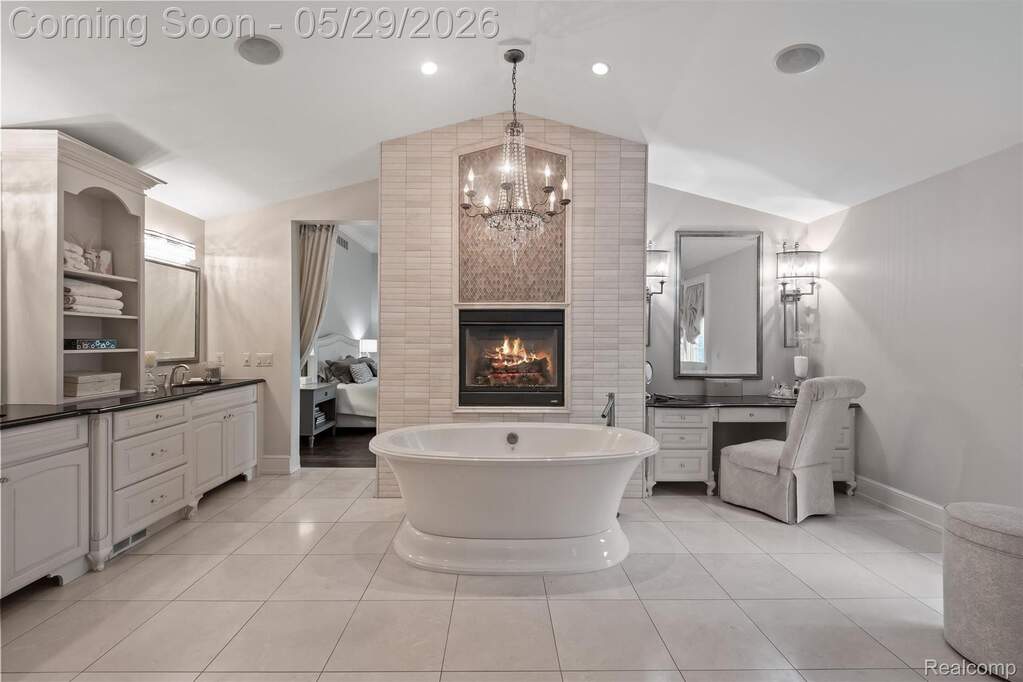 4 Bedroom Single Family Home/House's Image 33