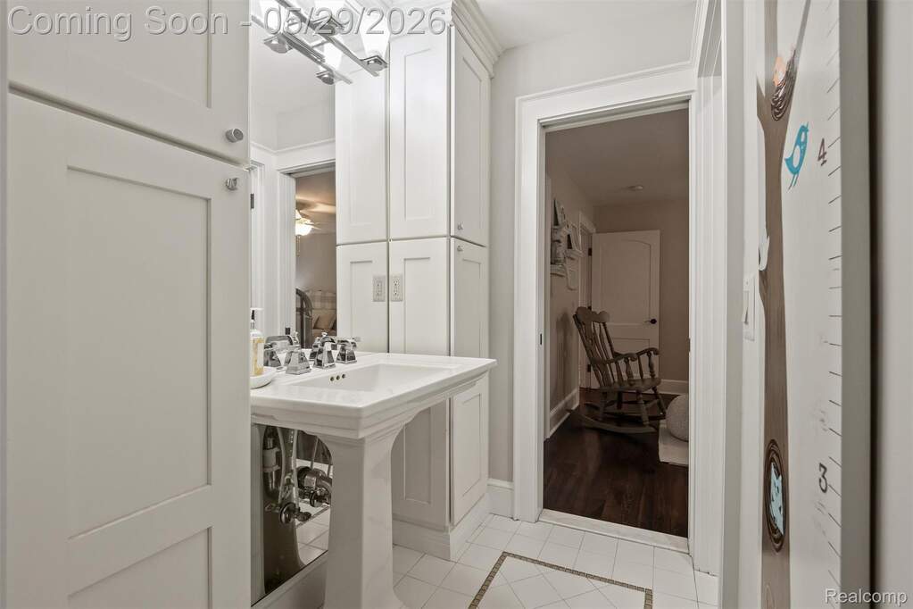 4 Bedroom Single Family Home/House's Image 42