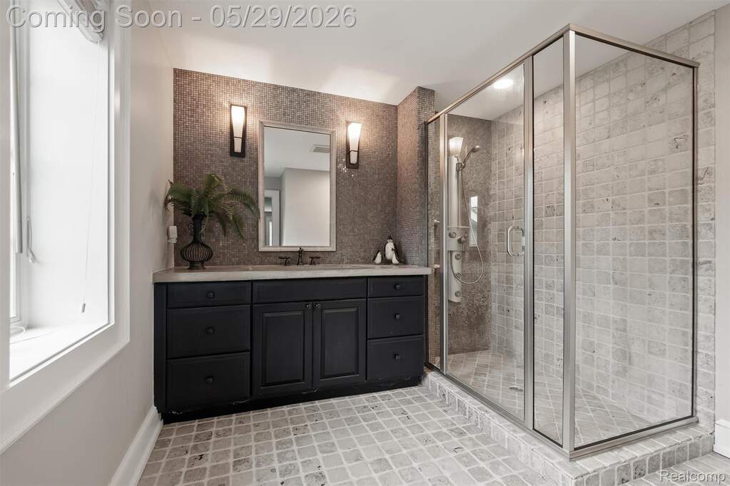 4 Bedroom Single Family Home/House's Image 44