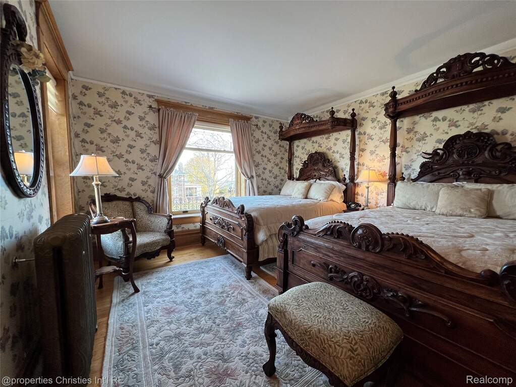 5 Bedroom Single Family Home/House's Image 63