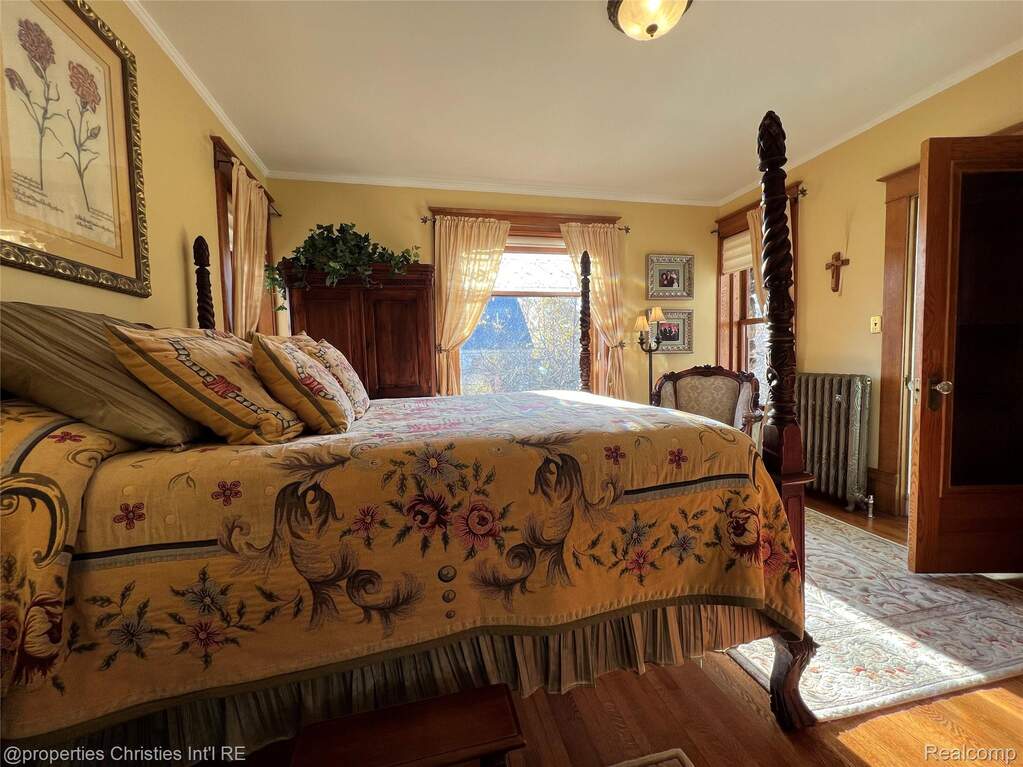 5 Bedroom Single Family Home/House's Image 71