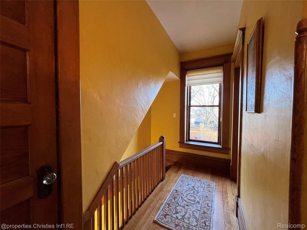5 Bedroom Single Family Home/House's Image 72