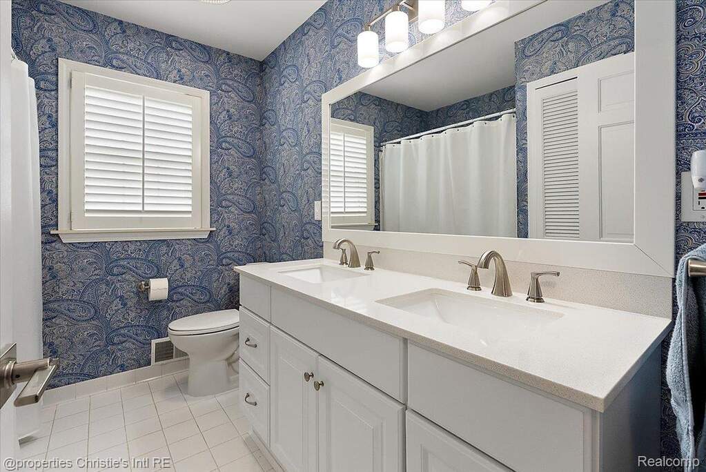 3 Bedroom Single Family Home/House's Image 31