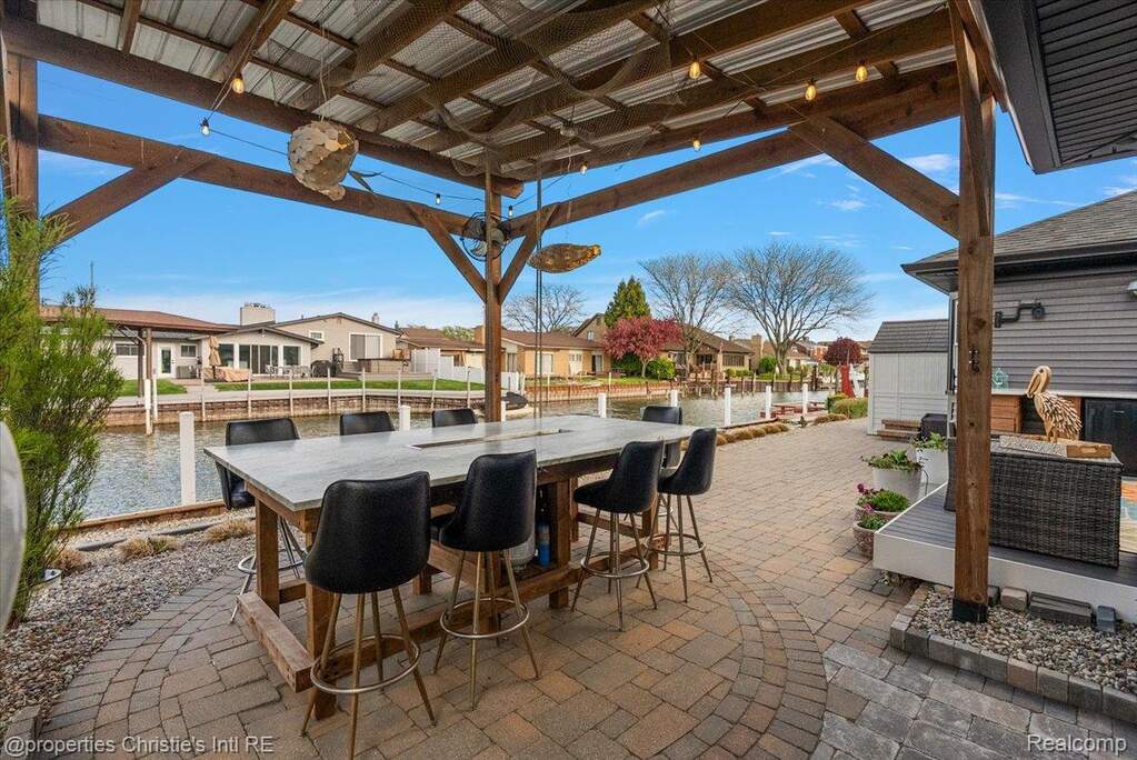 3 Bedroom Single Family Home/House's Image 3