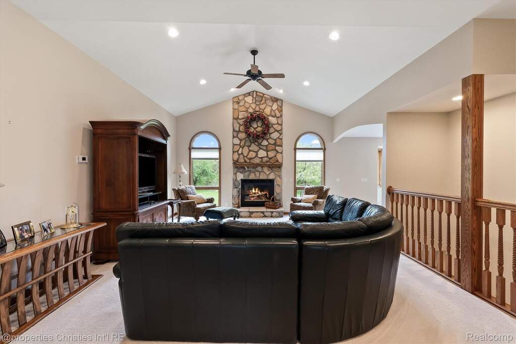 3 Bedroom Single Family Home/House's Image 10