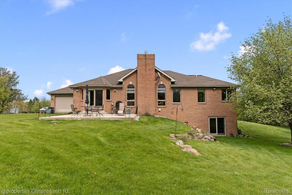 3 Bedroom Single Family Home/House's Image 27