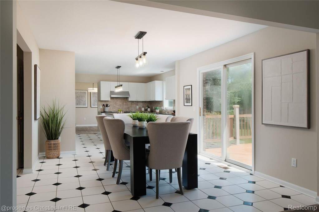 4 Bedroom Single Family Home/House's Image 13