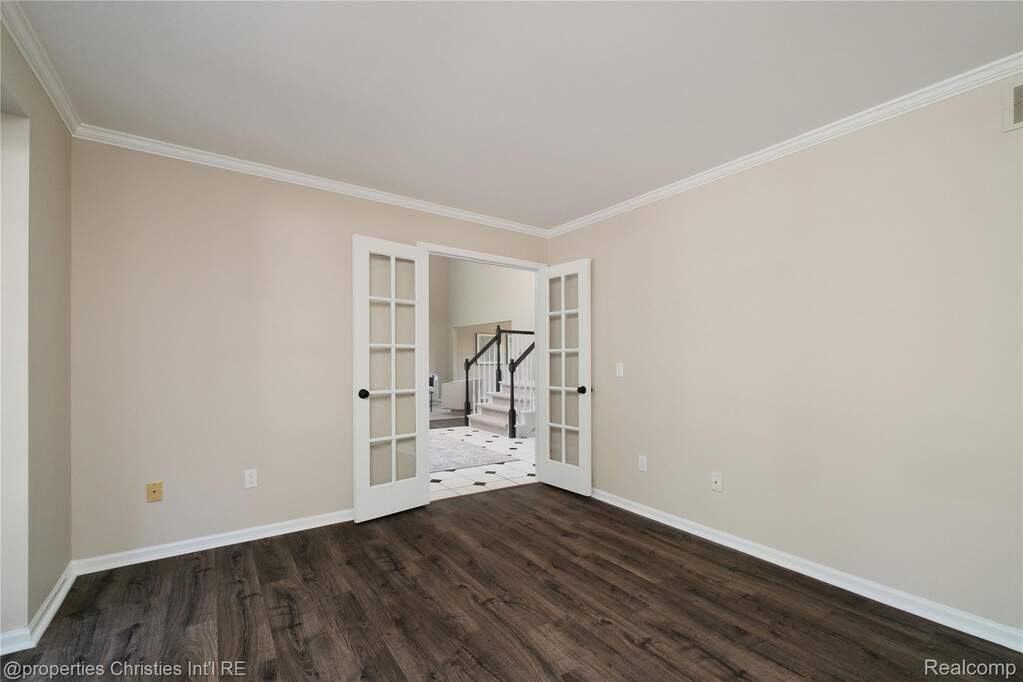 4 Bedroom Single Family Home/House's Image 18