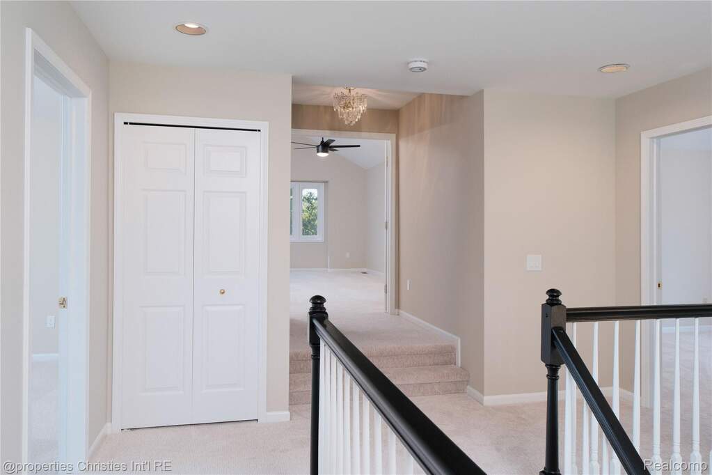 4 Bedroom Single Family Home/House's Image 22