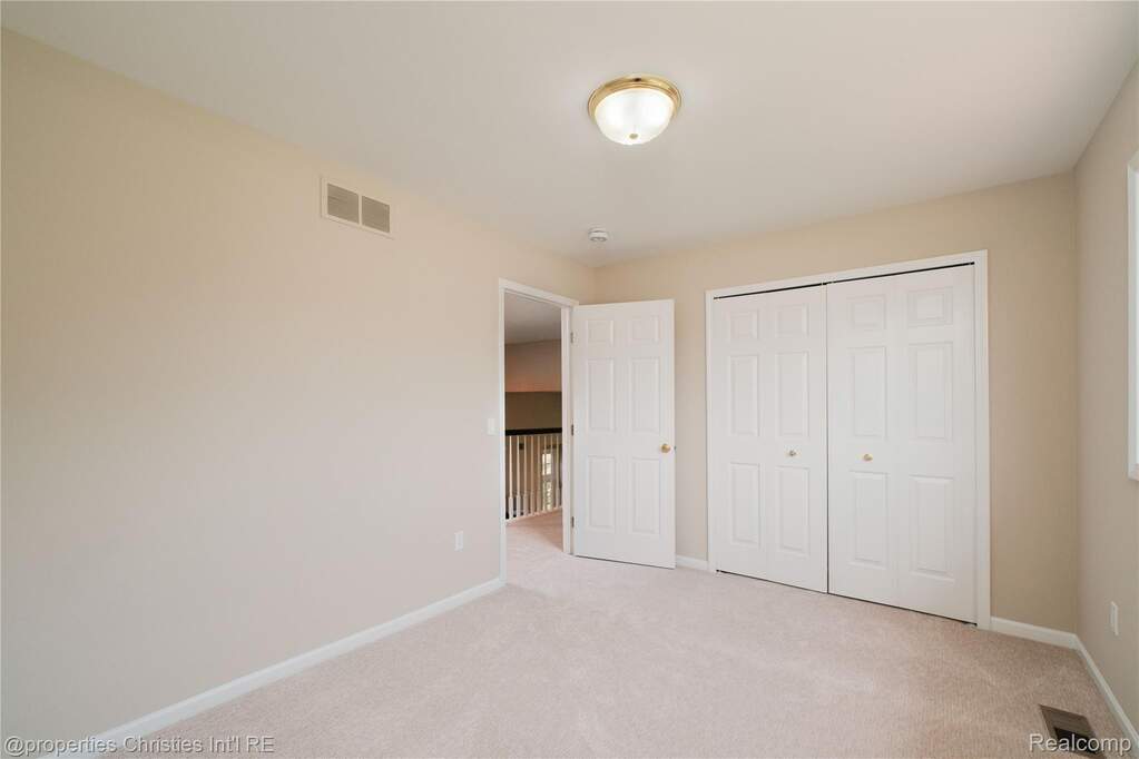4 Bedroom Single Family Home/House's Image 35