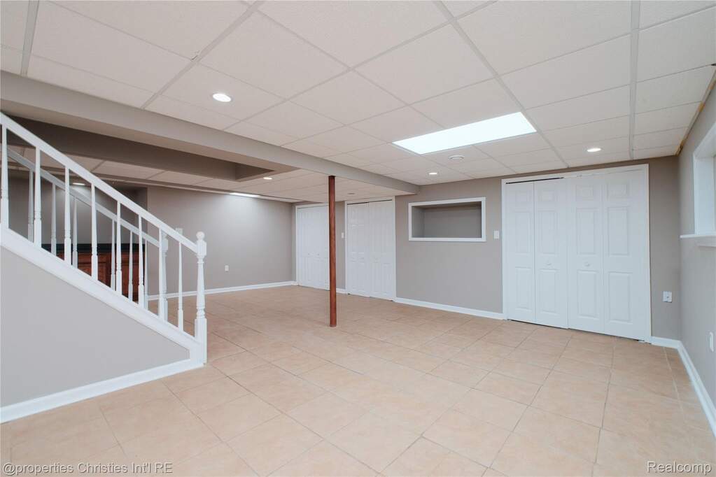 4 Bedroom Single Family Home/House's Image 36