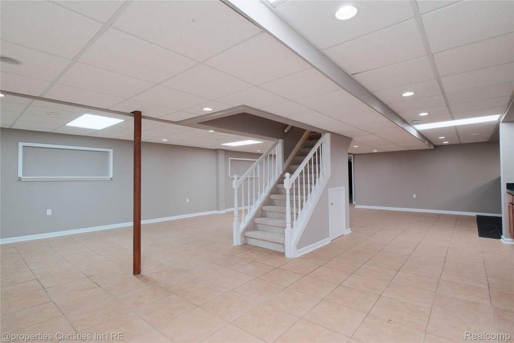 4 Bedroom Single Family Home/House's Image 37