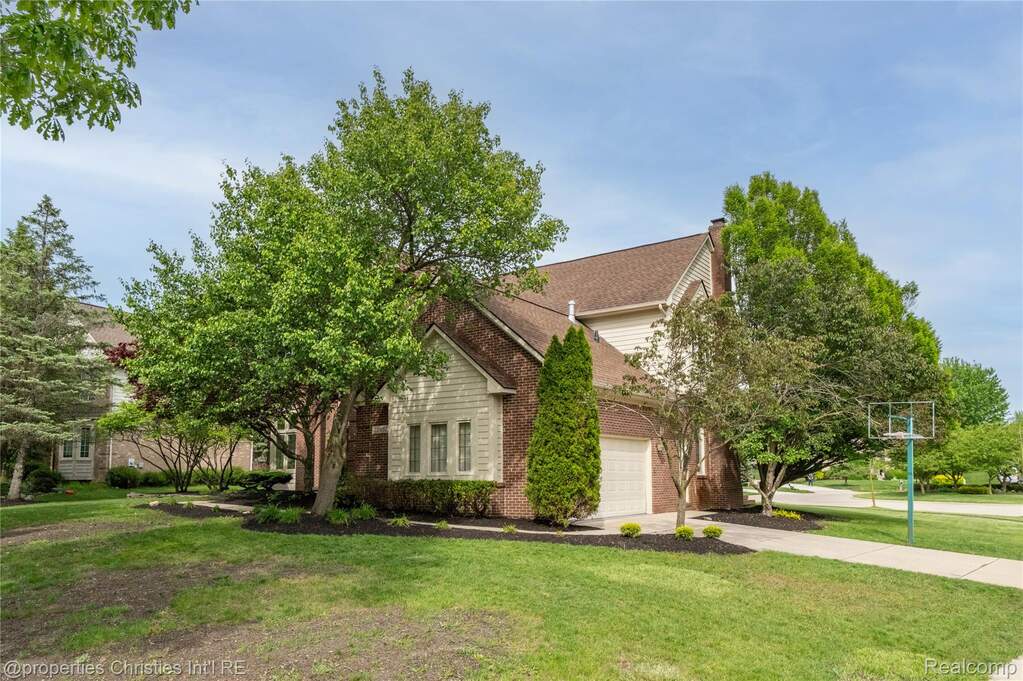 4 Bedroom Single Family Home/House's Image 41