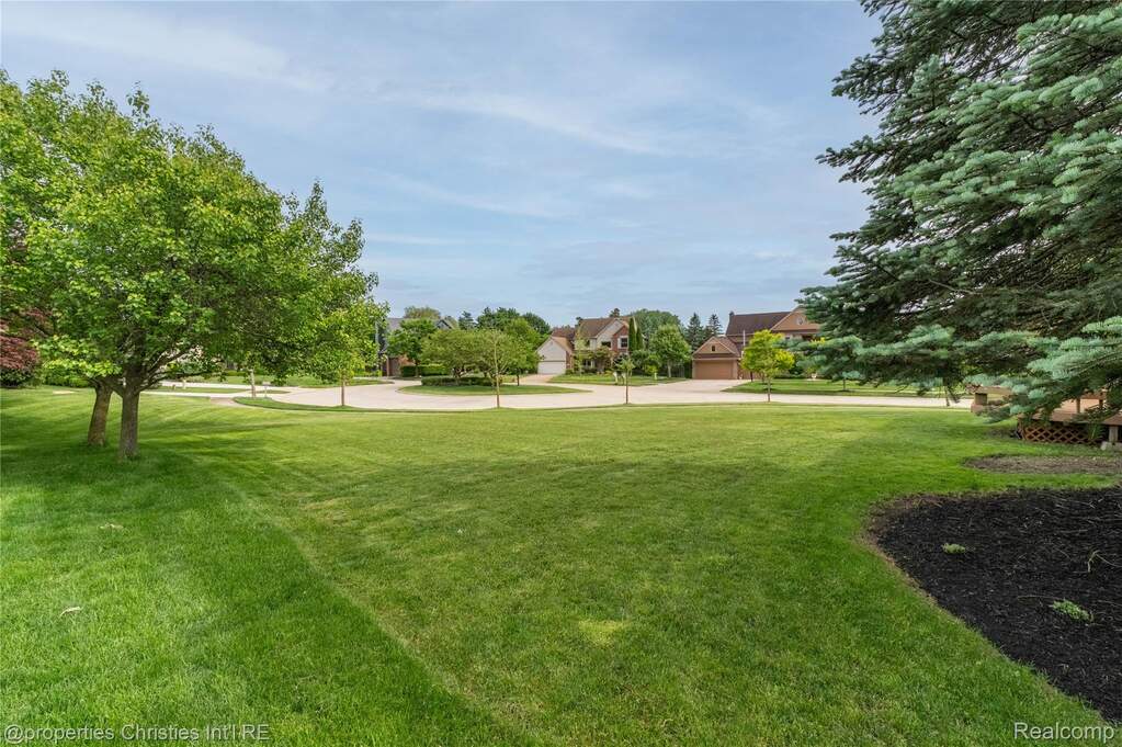 4 Bedroom Single Family Home/House's Image 46