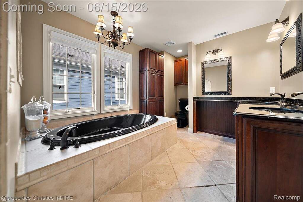 3 Bedroom Single Family Home/House's Image 21