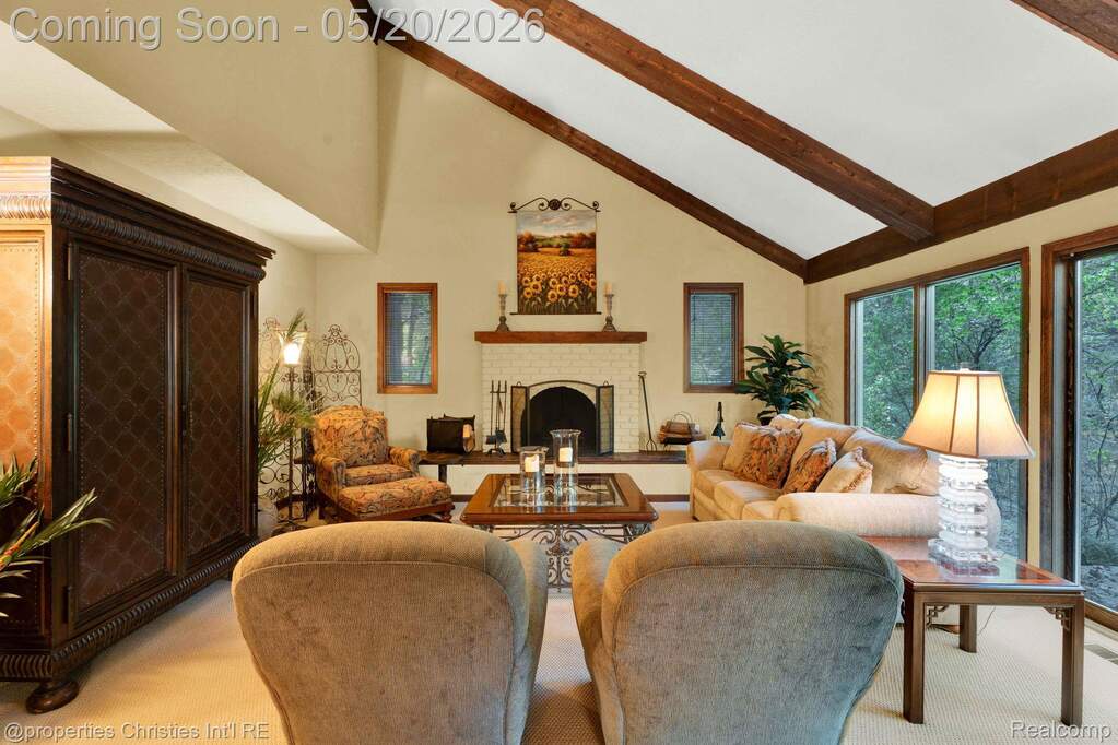 4 Bedroom Single Family Home/House's Image 7