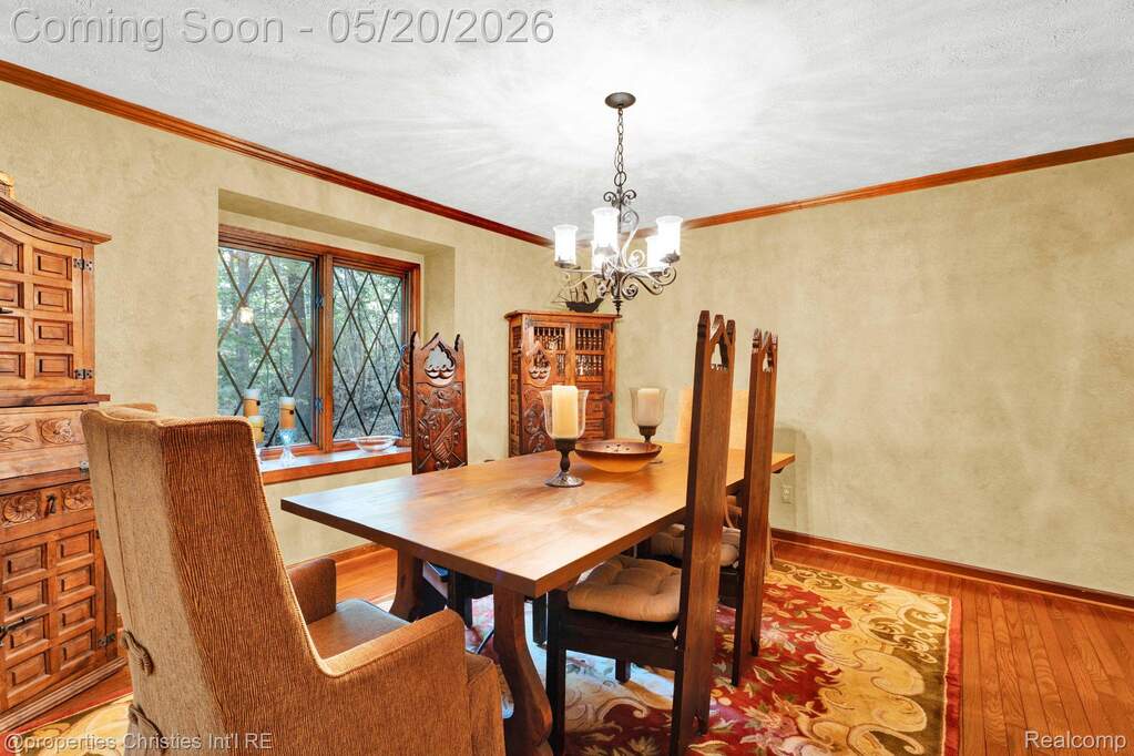 4 Bedroom Single Family Home/House's Image 12
