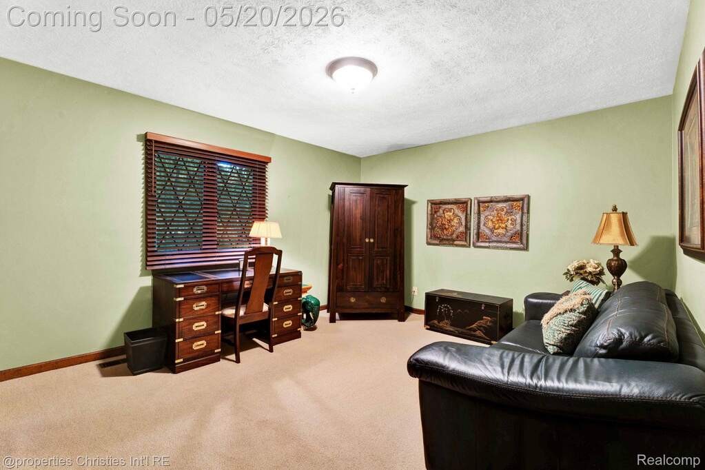 4 Bedroom Single Family Home/House's Image 34