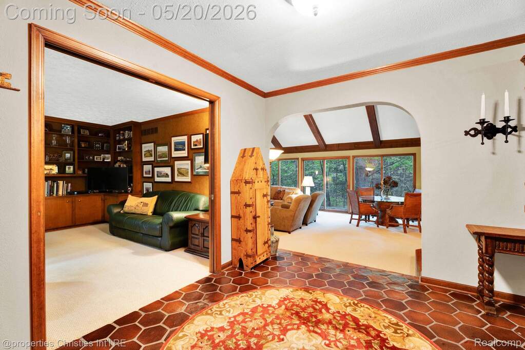4 Bedroom Single Family Home/House's Image 5