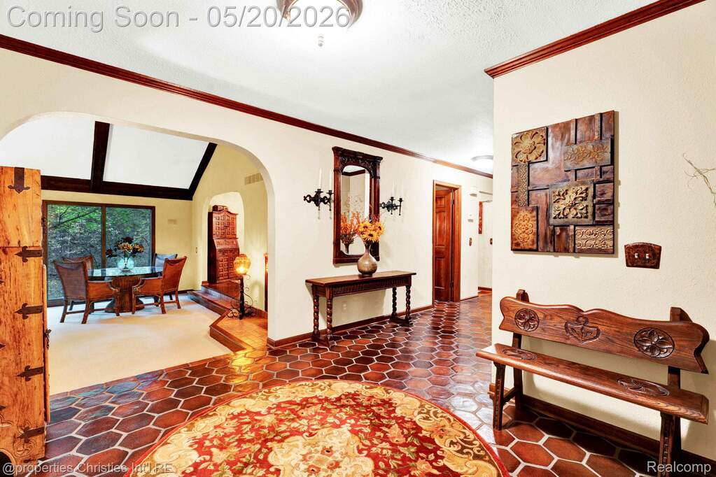 4 Bedroom Single Family Home/House's Image 6
