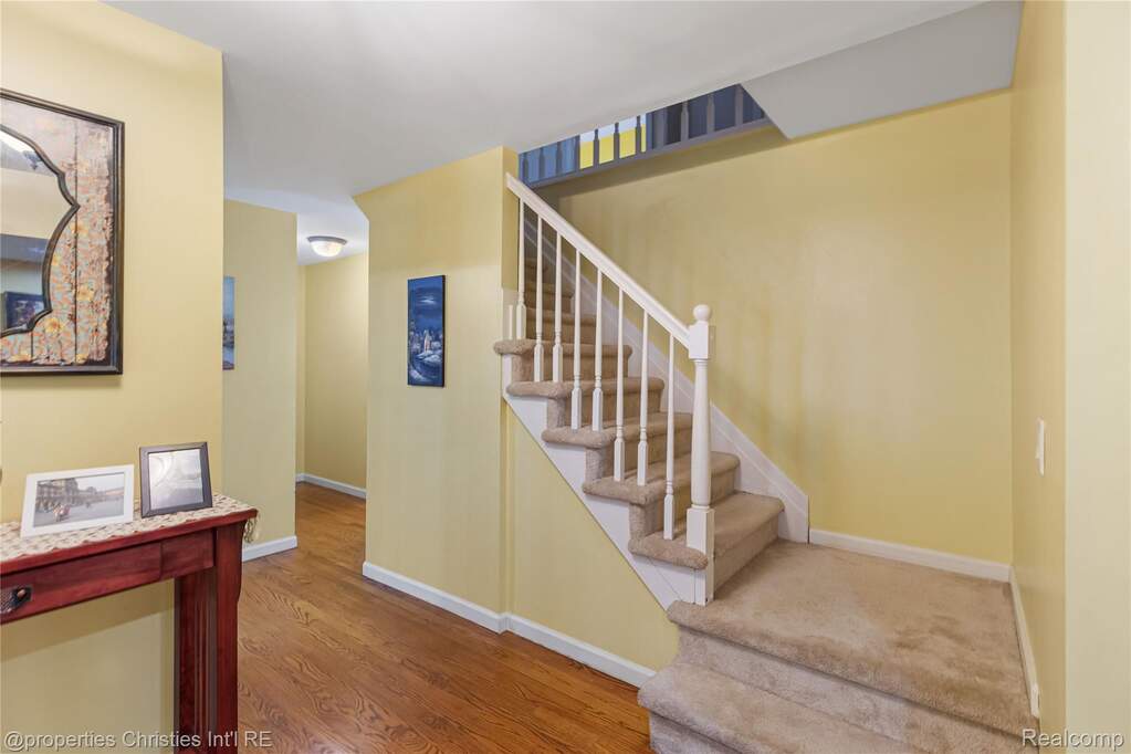4 Bedroom Single Family Home/House's Image 14