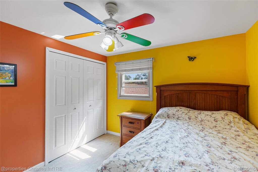 4 Bedroom Single Family Home/House's Image 19