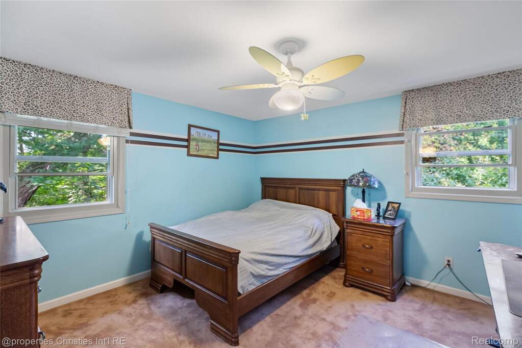 4 Bedroom Single Family Home/House's Image 21