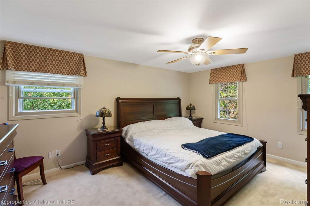 4 Bedroom Single Family Home/House's Image 23