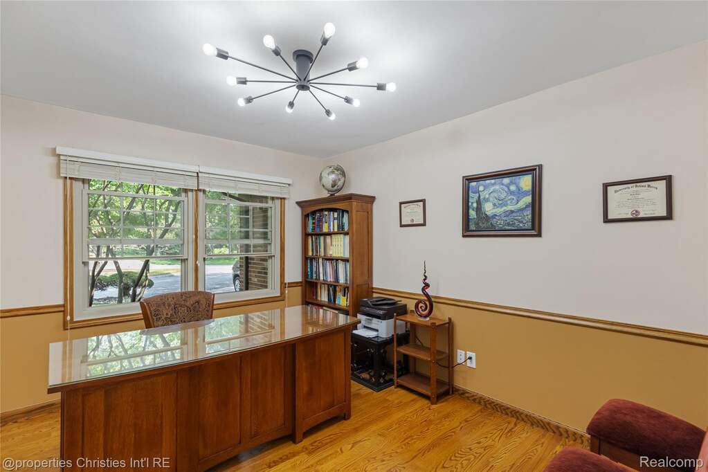 4 Bedroom Single Family Home/House's Image 27