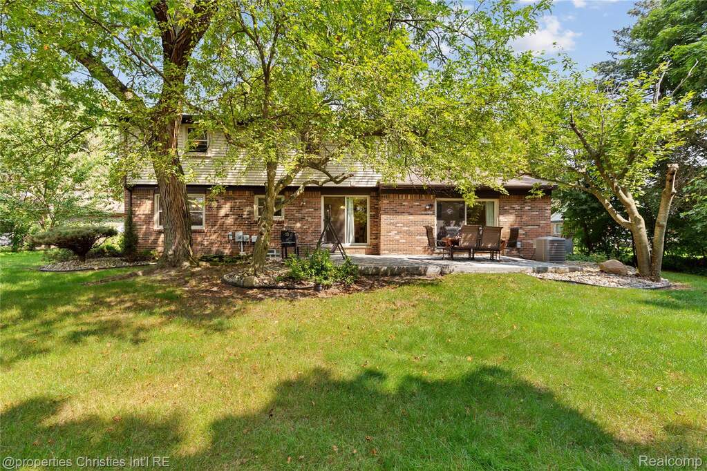 4 Bedroom Single Family Home/House's Image 37
