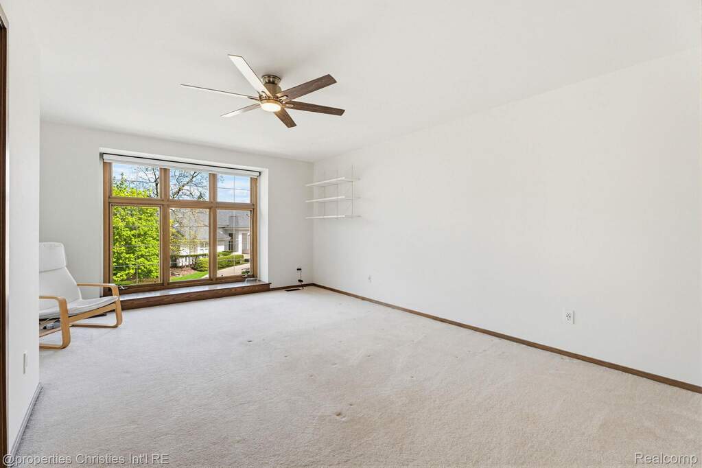 4 Bedroom Single Family Home/House's Image 22