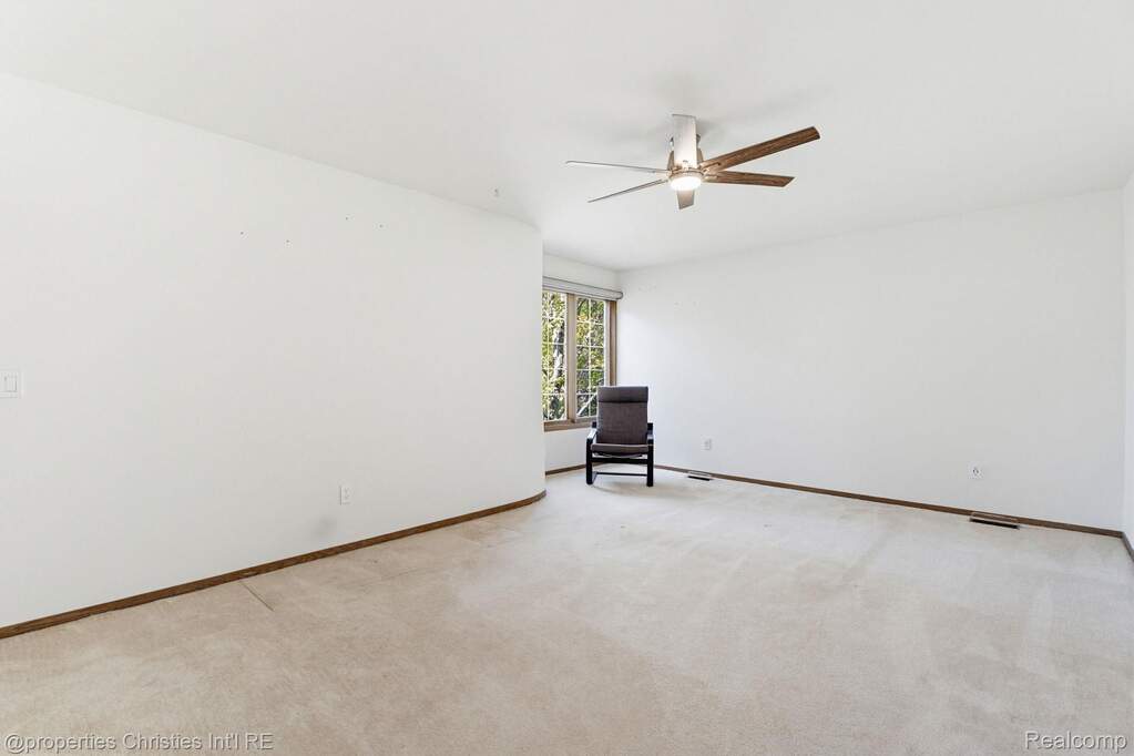4 Bedroom Single Family Home/House's Image 26