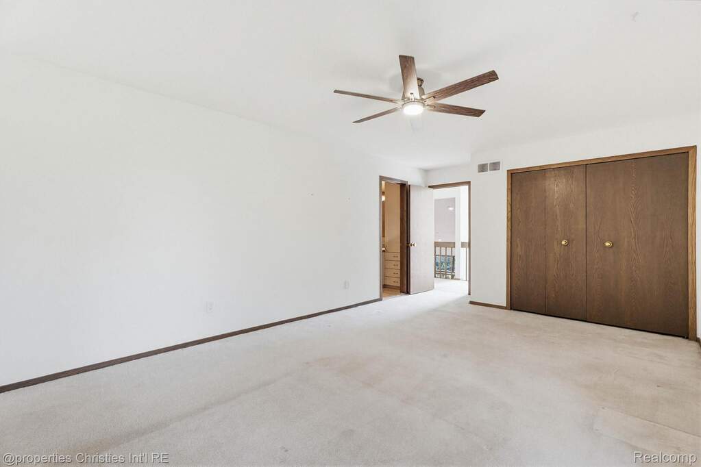 4 Bedroom Single Family Home/House's Image 27