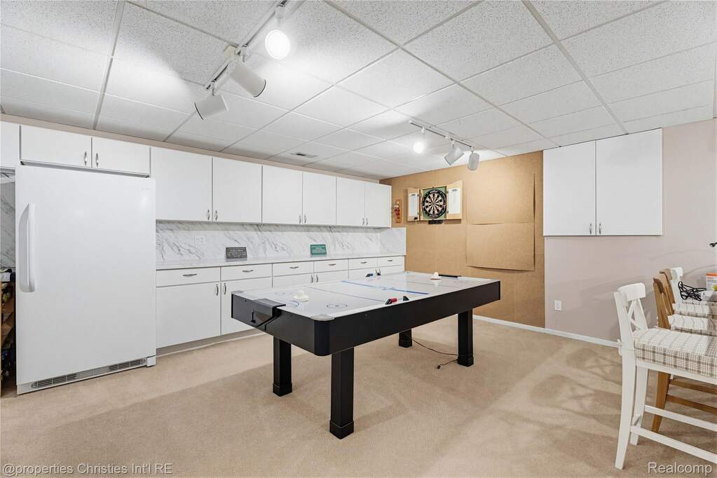 4 Bedroom Single Family Home/House's Image 33