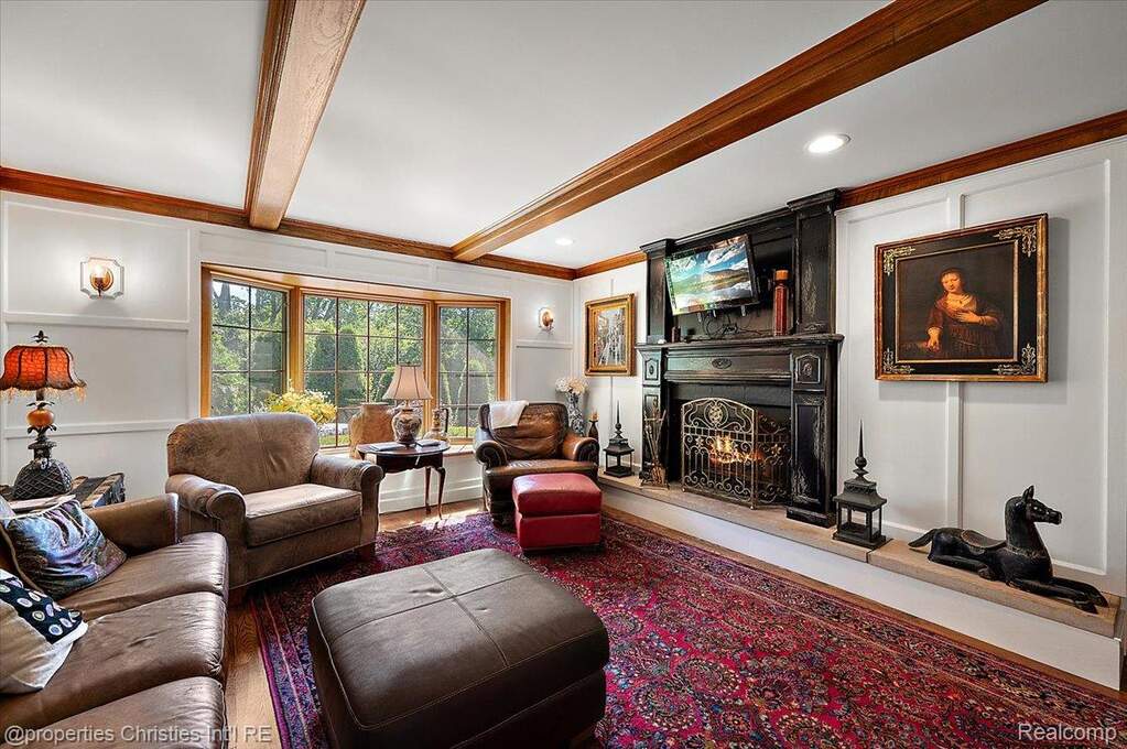 3 Bedroom Single Family Home/House's Image 13
