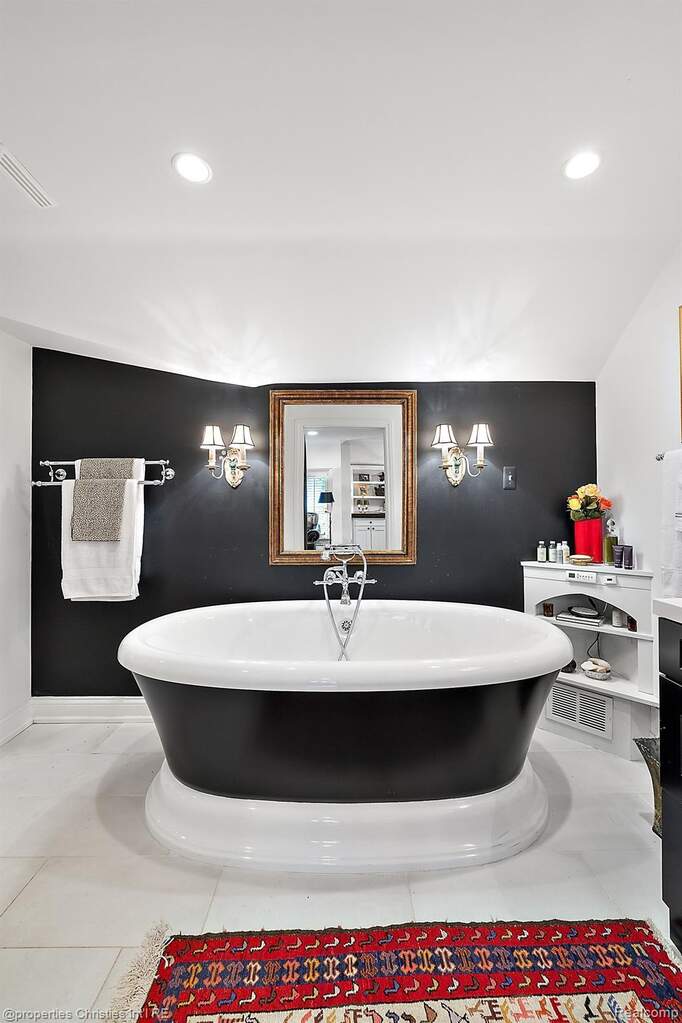 3 Bedroom Single Family Home/House's Image 25