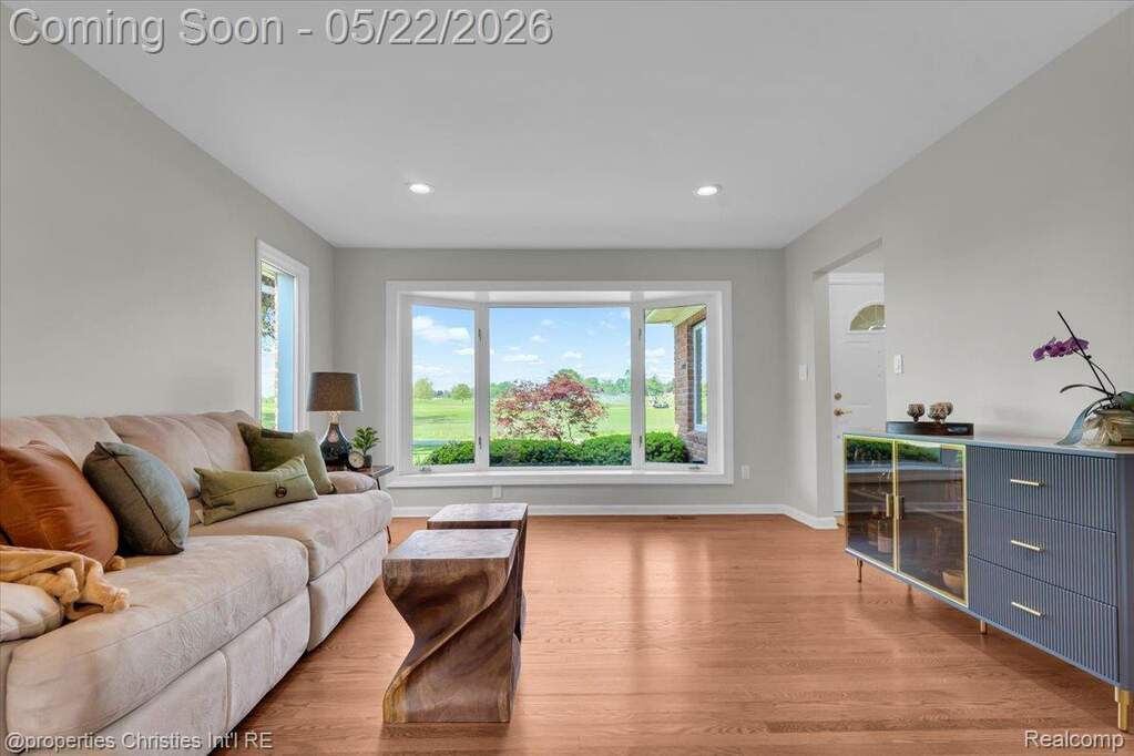 4 Bedroom Single Family Home/House's Image 10