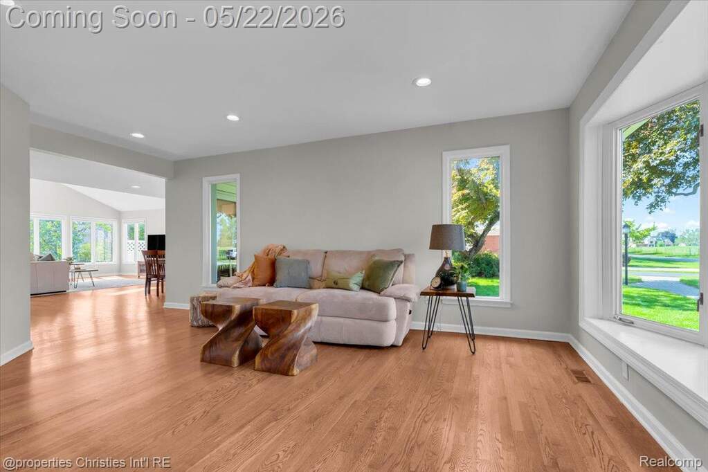 4 Bedroom Single Family Home/House's Image 11