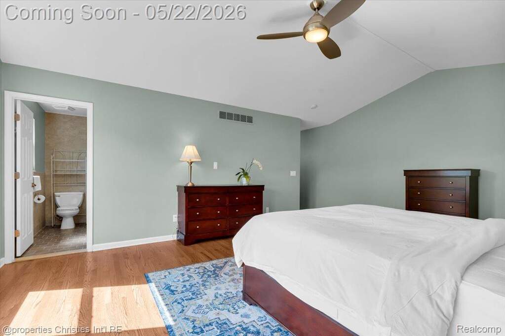 4 Bedroom Single Family Home/House's Image 13