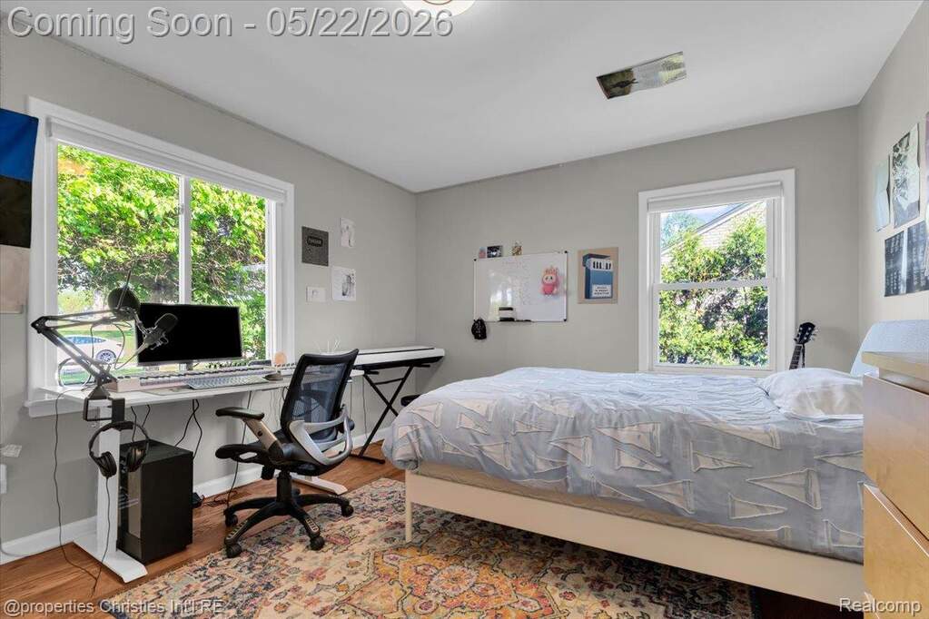 4 Bedroom Single Family Home/House's Image 16