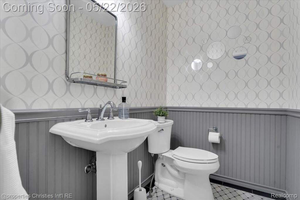 4 Bedroom Single Family Home/House's Image 20